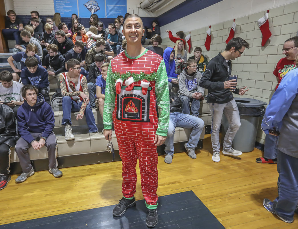 Ugly Sweater 11 12.13.19.JPG